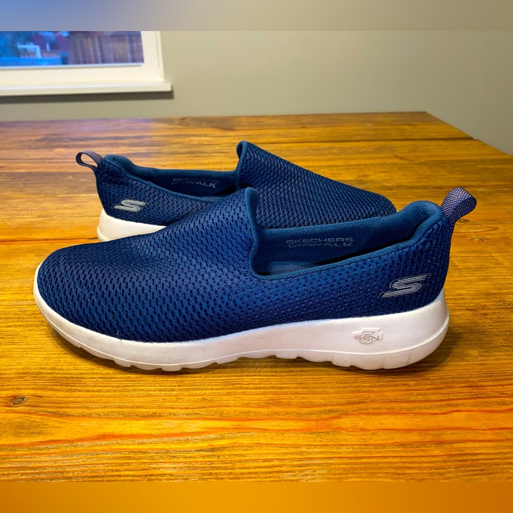 Women’s sneakers